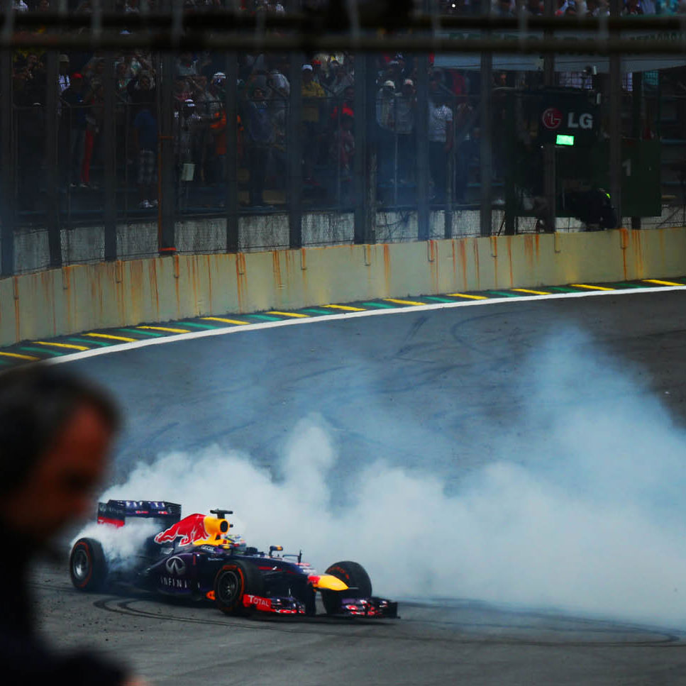 Vettel dá zerinhos em Interlagos